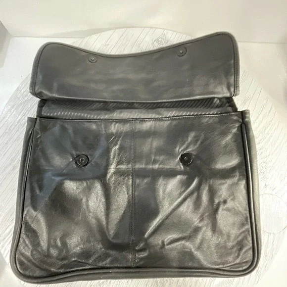 Black Leather Messenger Bag Magnetic Snap Button Close Shoulder Strap - Picture 3 of 16